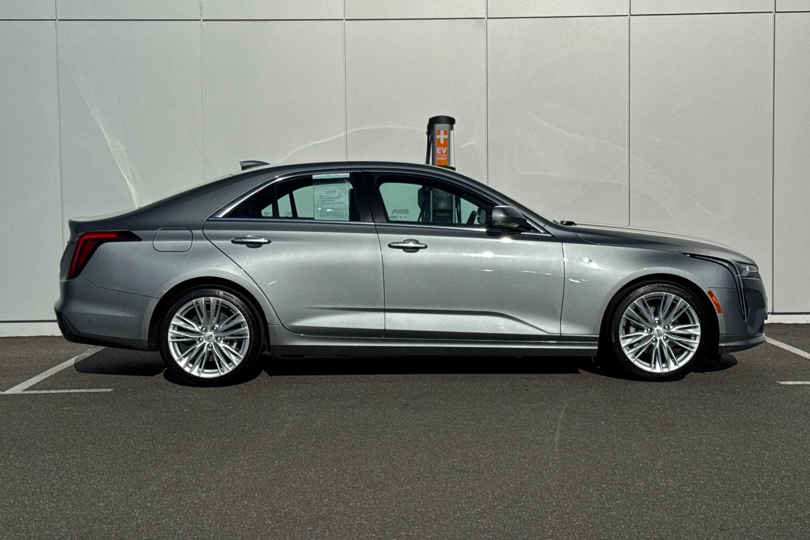 Used 2023 Cadillac CT4 Premium Luxury RWD image 6