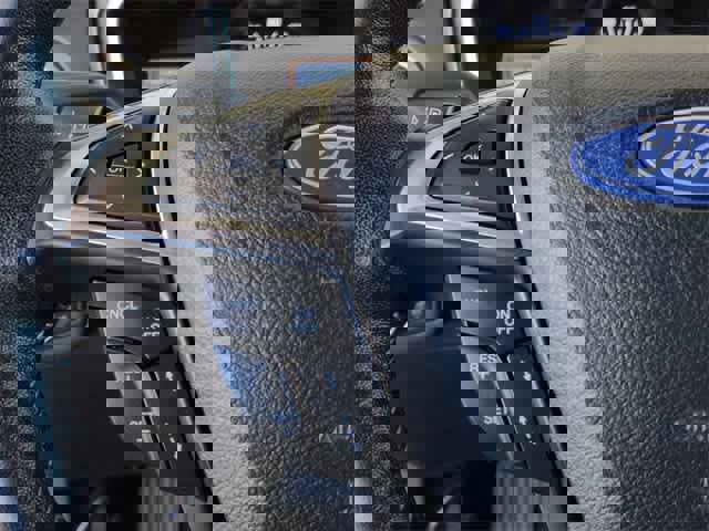 Used 2019 Ford Fusion SE w/ Equipment Group 151A image 24