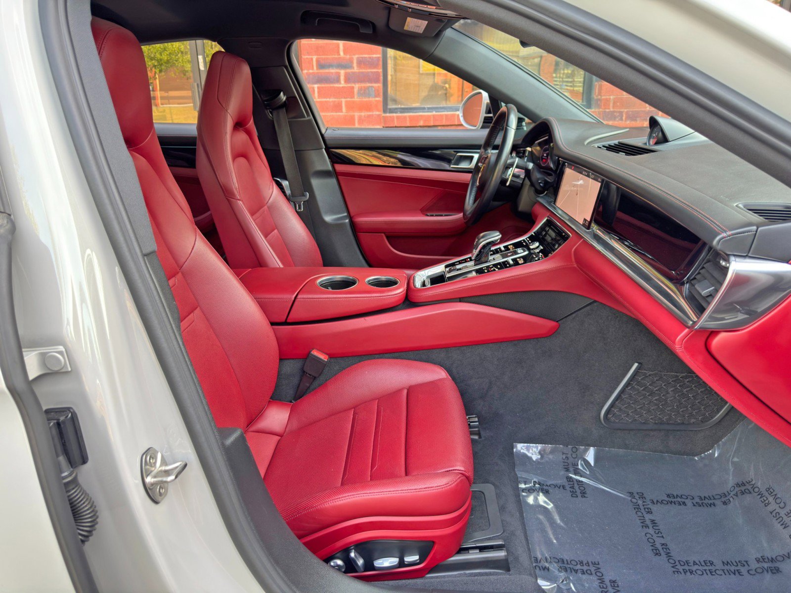 Used 2021 Porsche Panamera image 16