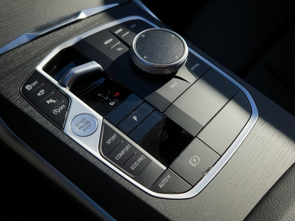 New 2026 BMW 330i Sedan w/ Convenience Package image 12