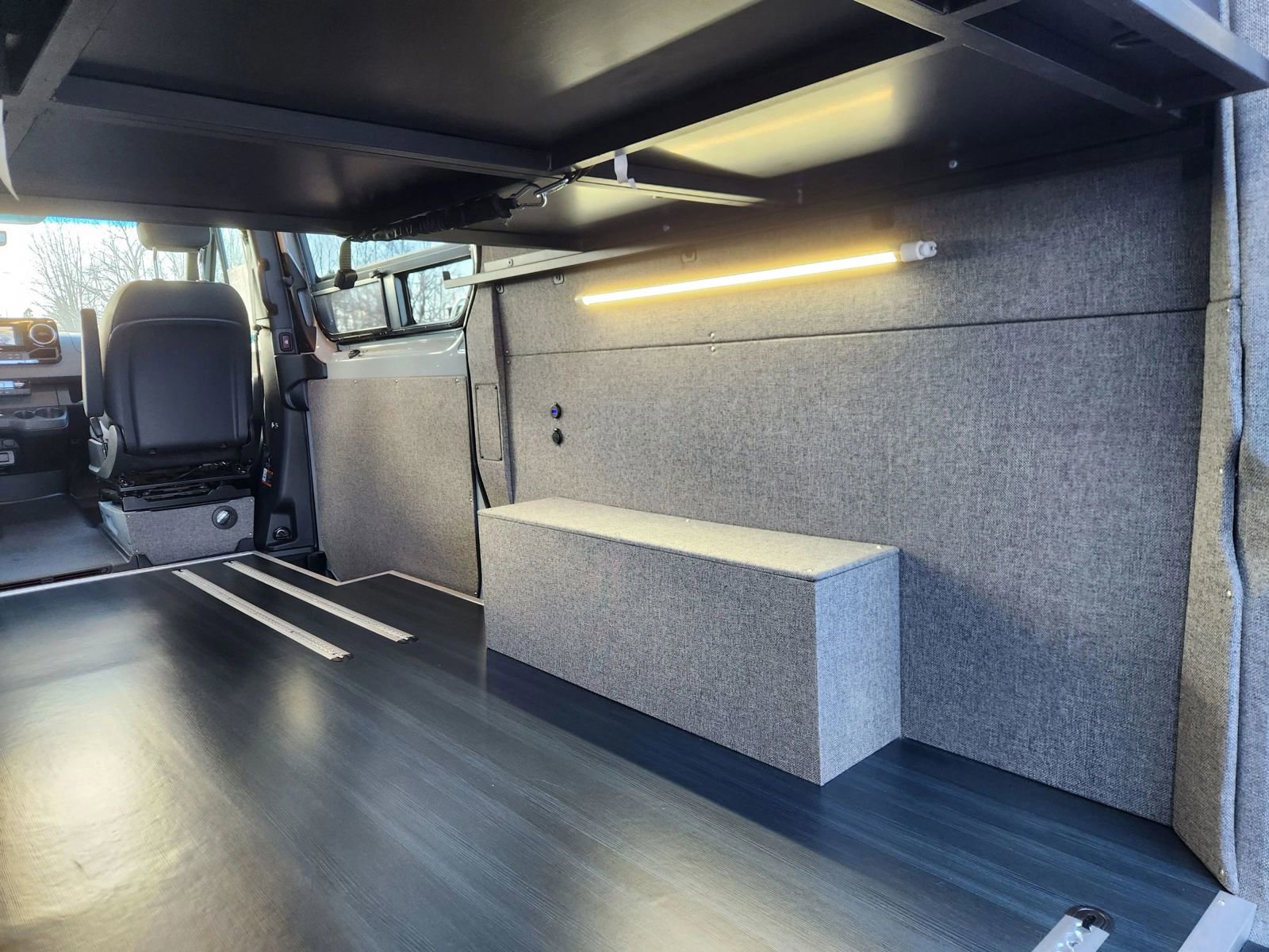 Used 2025 Mercedes-Benz Sprinter 2500 image 14