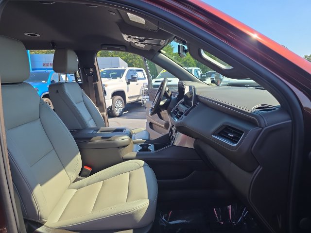 Used 2022 Chevrolet Tahoe LT w/ Luxury Package AWD/4WD image 11