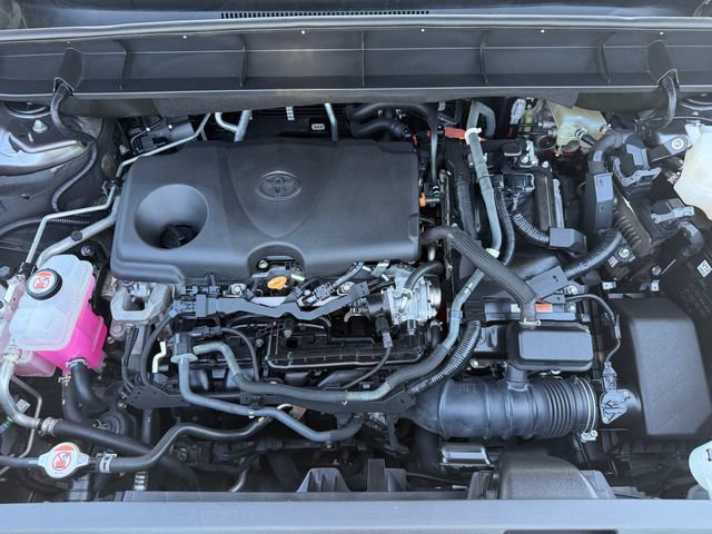 Used 2022 Toyota Highlander XLE FWD image 24
