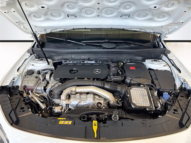 Certified 2025 Mercedes-Benz GLB 250 4MATIC image 31