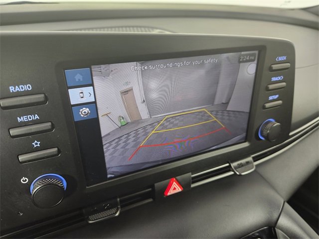 Certified 2025 Hyundai Elantra Sport image 19