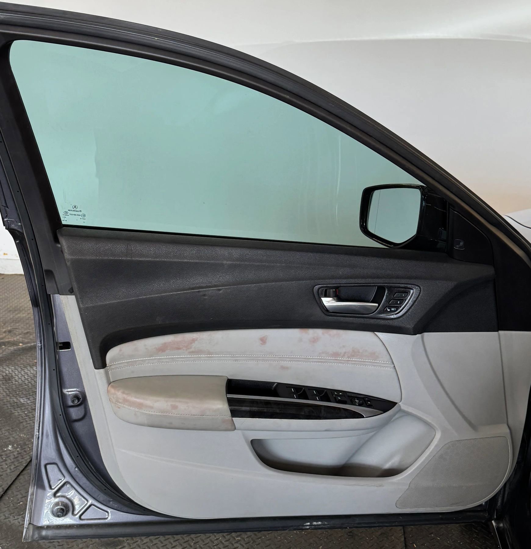 Used 2018 Acura TLX w/ Technology Package image 11