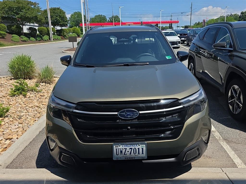 Used 2025 Subaru Forester Touring AWD/4WD image 8