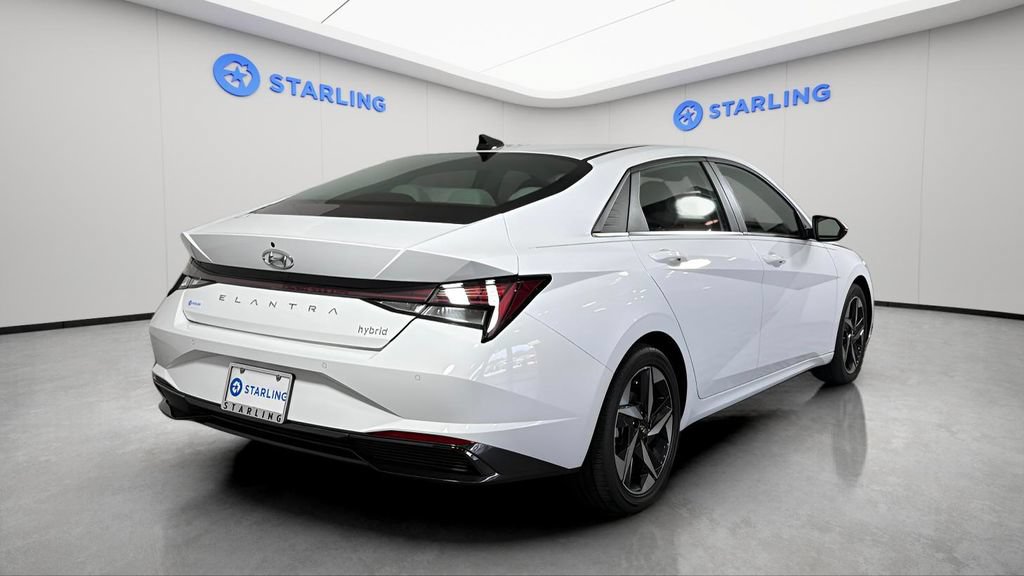 Used 2022 Hyundai Elantra Limited w/ Cargo Package FWD image 9