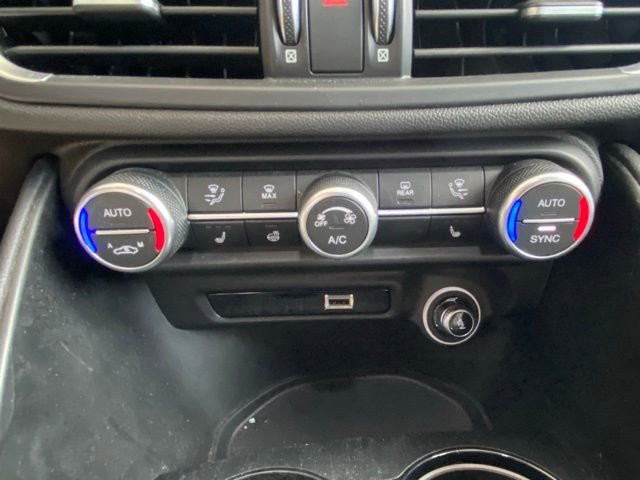 Used 2022 Alfa Romeo Giulia Sprint image 21