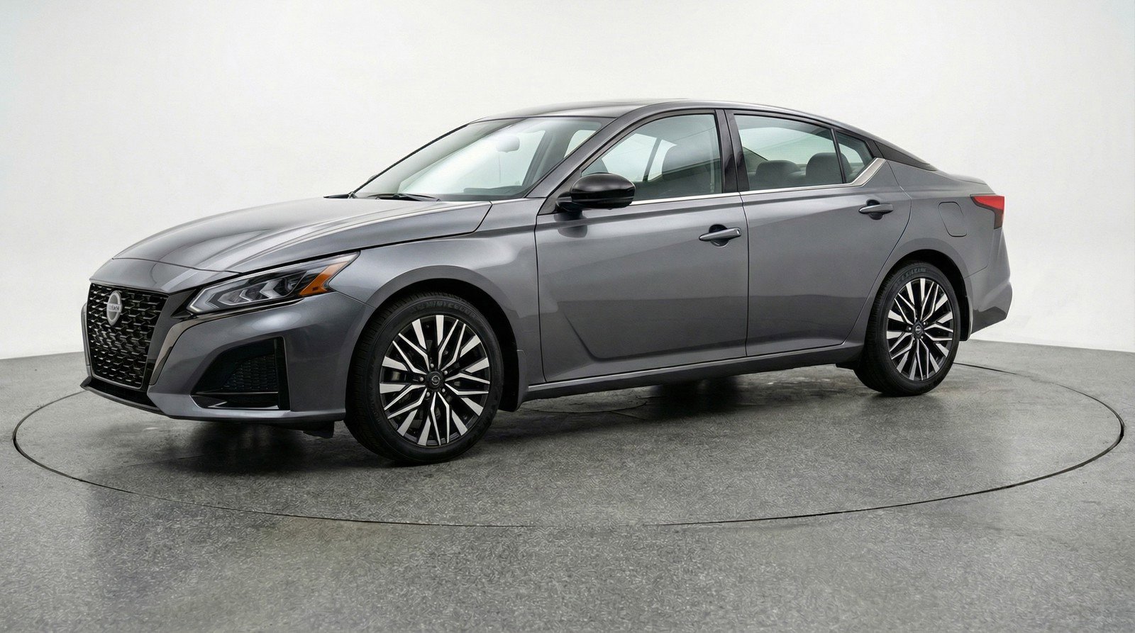 Used 2025 Nissan Altima 2.5 SV image 3