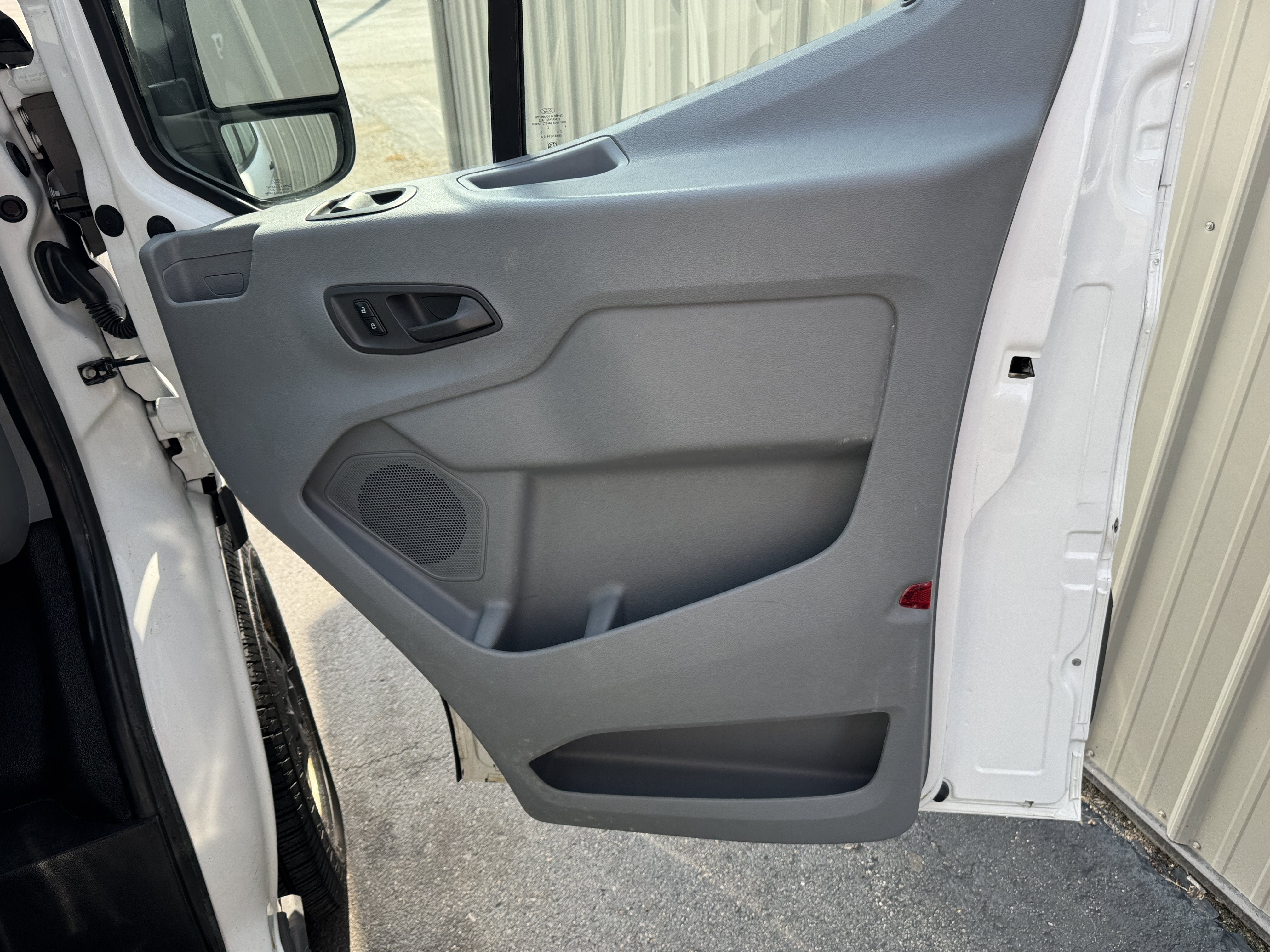 Used 2016 Ford Transit 350 XL RWD image 21
