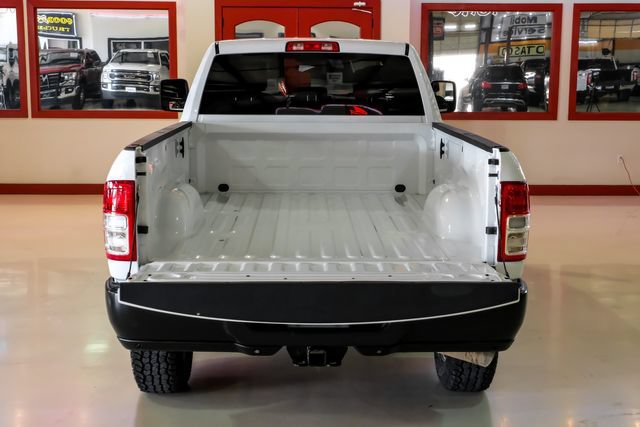 Used 2024 RAM 3500 Big Horn AWD/4WD image 9