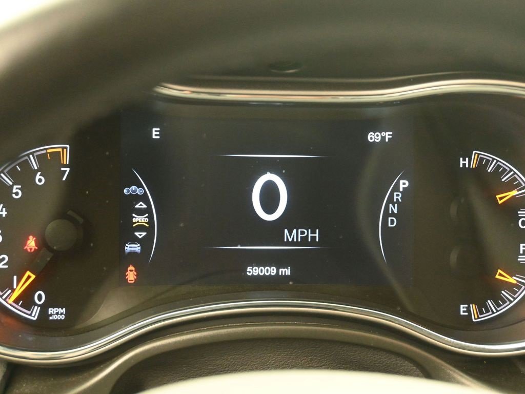 Used 2021 Jeep Grand Cherokee Laredo X image 8