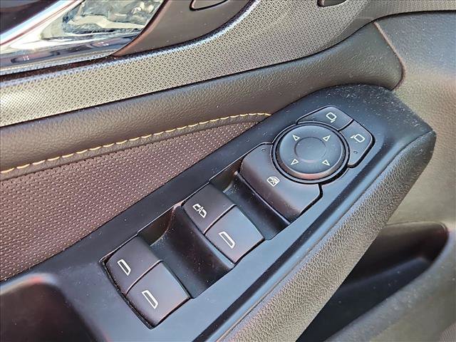 Used 2020 Chevrolet Traverse Premier w/ Redline Edition FWD image 9