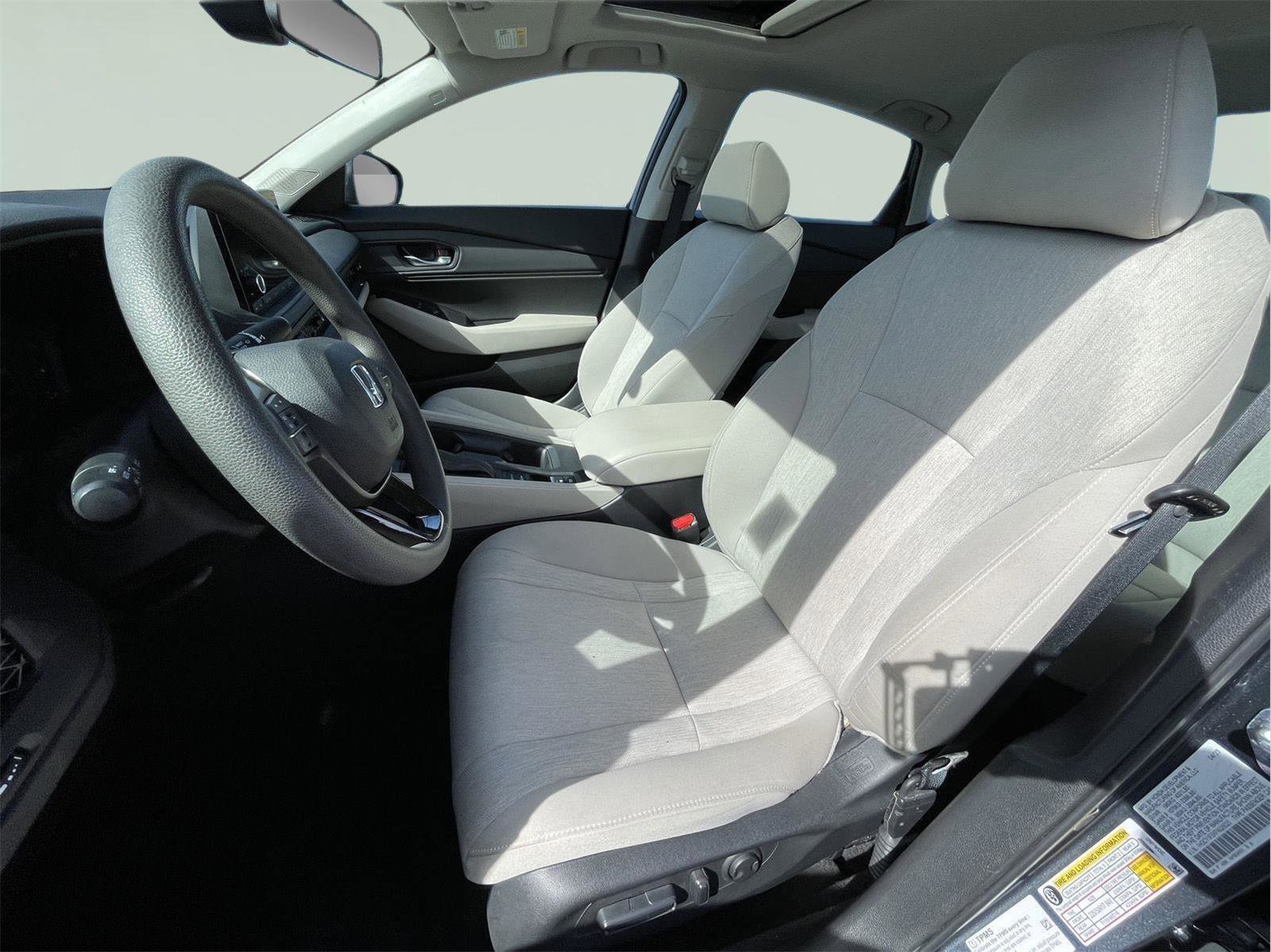 Used 2023 Honda Accord EX image 13