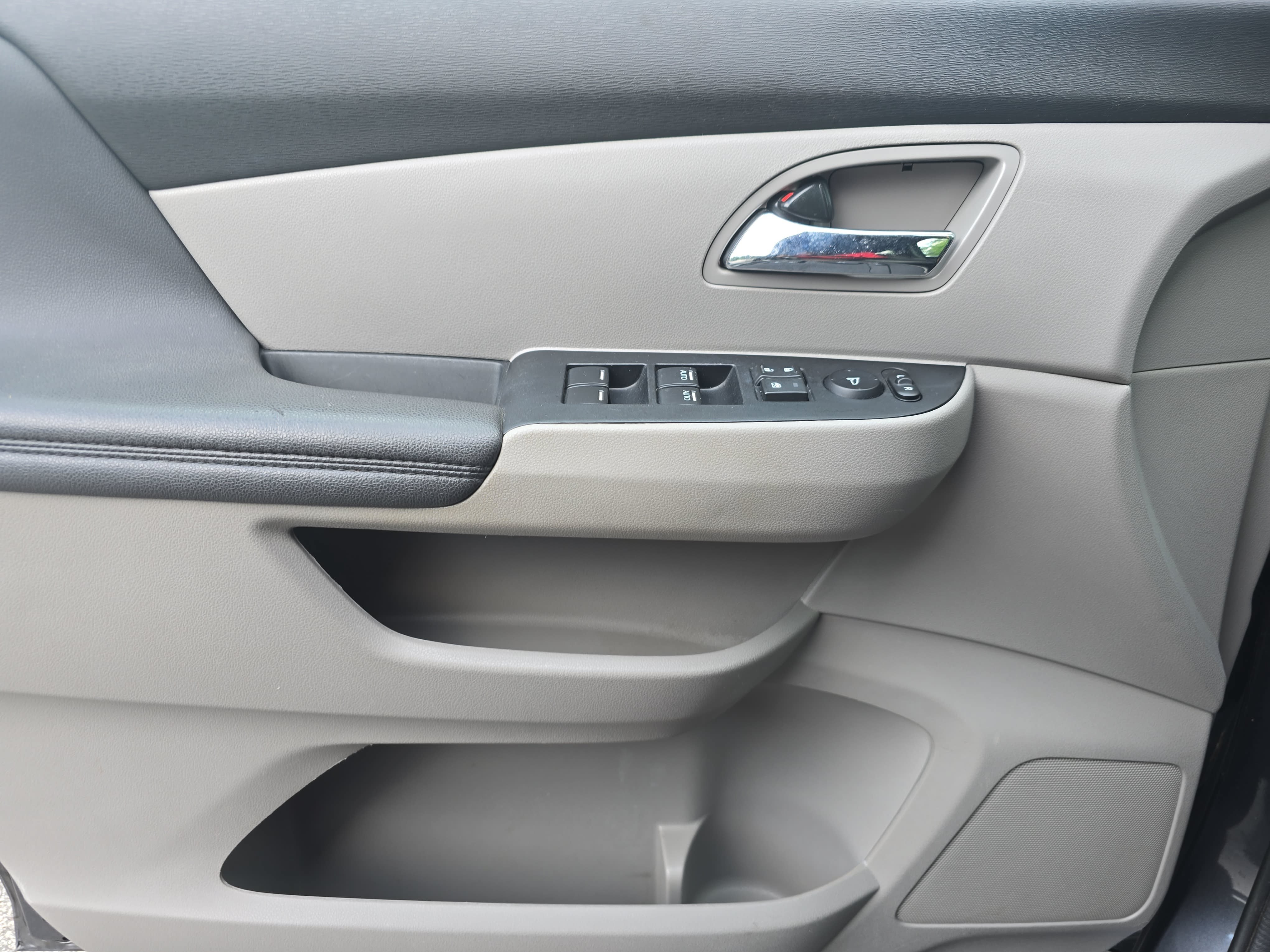 Used 2016 Honda Odyssey EX-L image 23