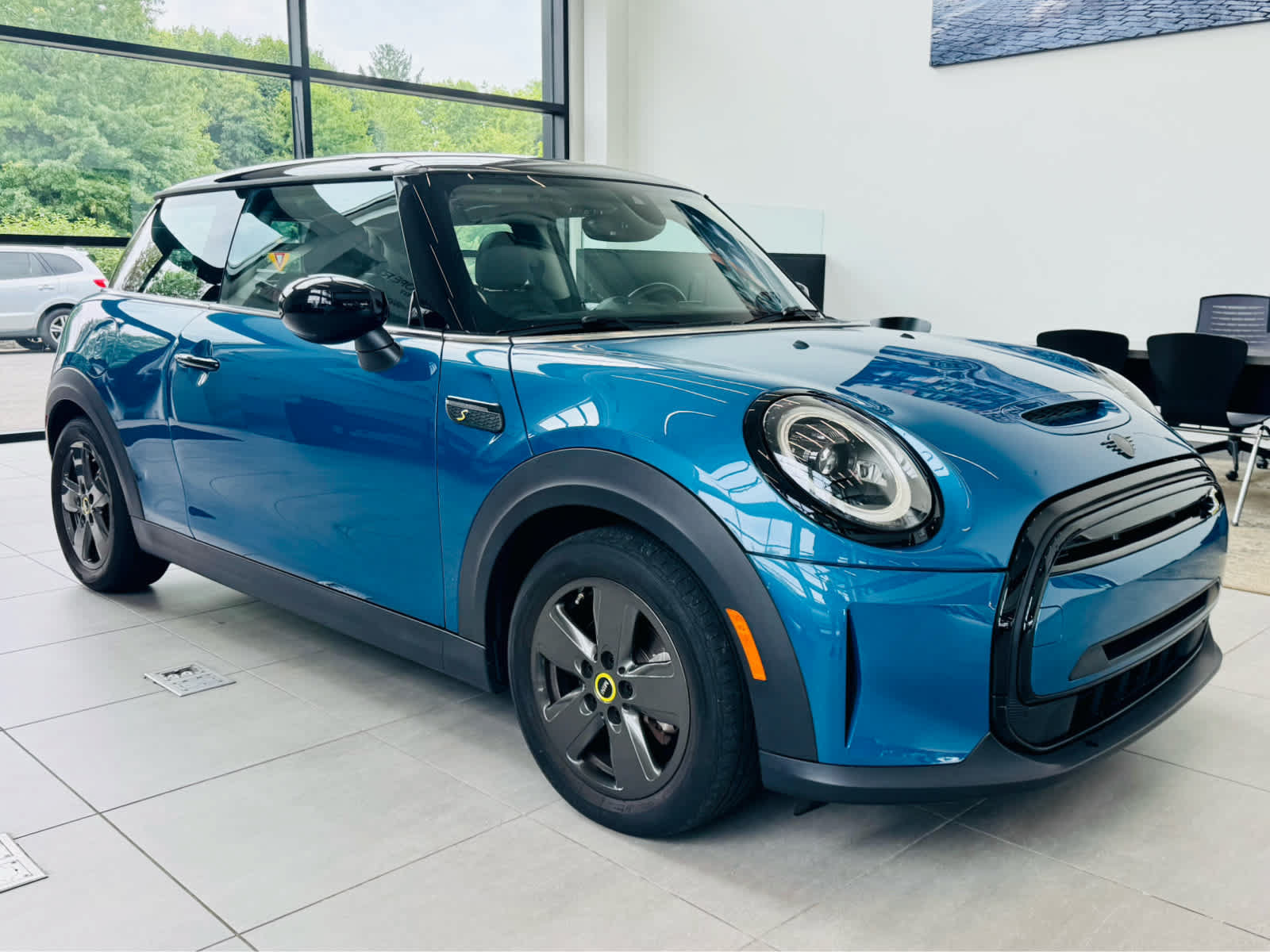 Used 2024 MINI Cooper SE FWD image 4