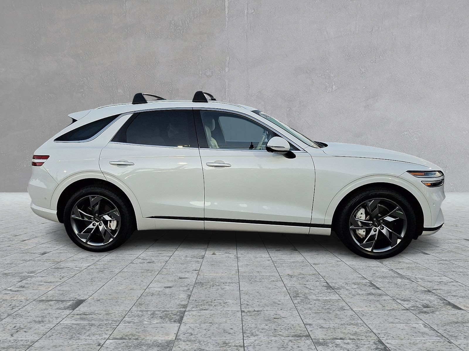 Certified 2025 Genesis Electrified GV70 w/ Prestige Package AWD/4WD image 7