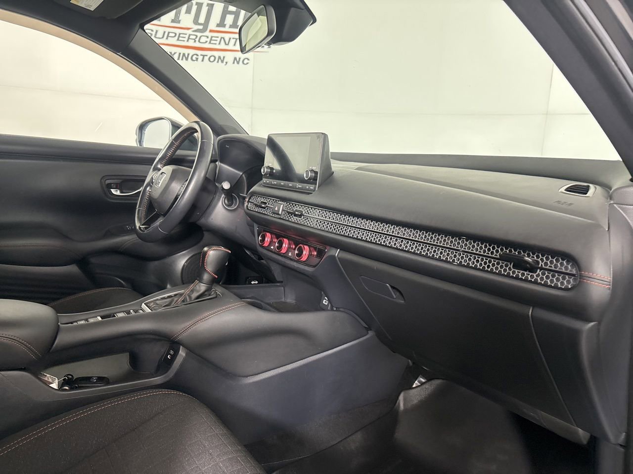 Used 2024 Honda HR-V Sport image 27