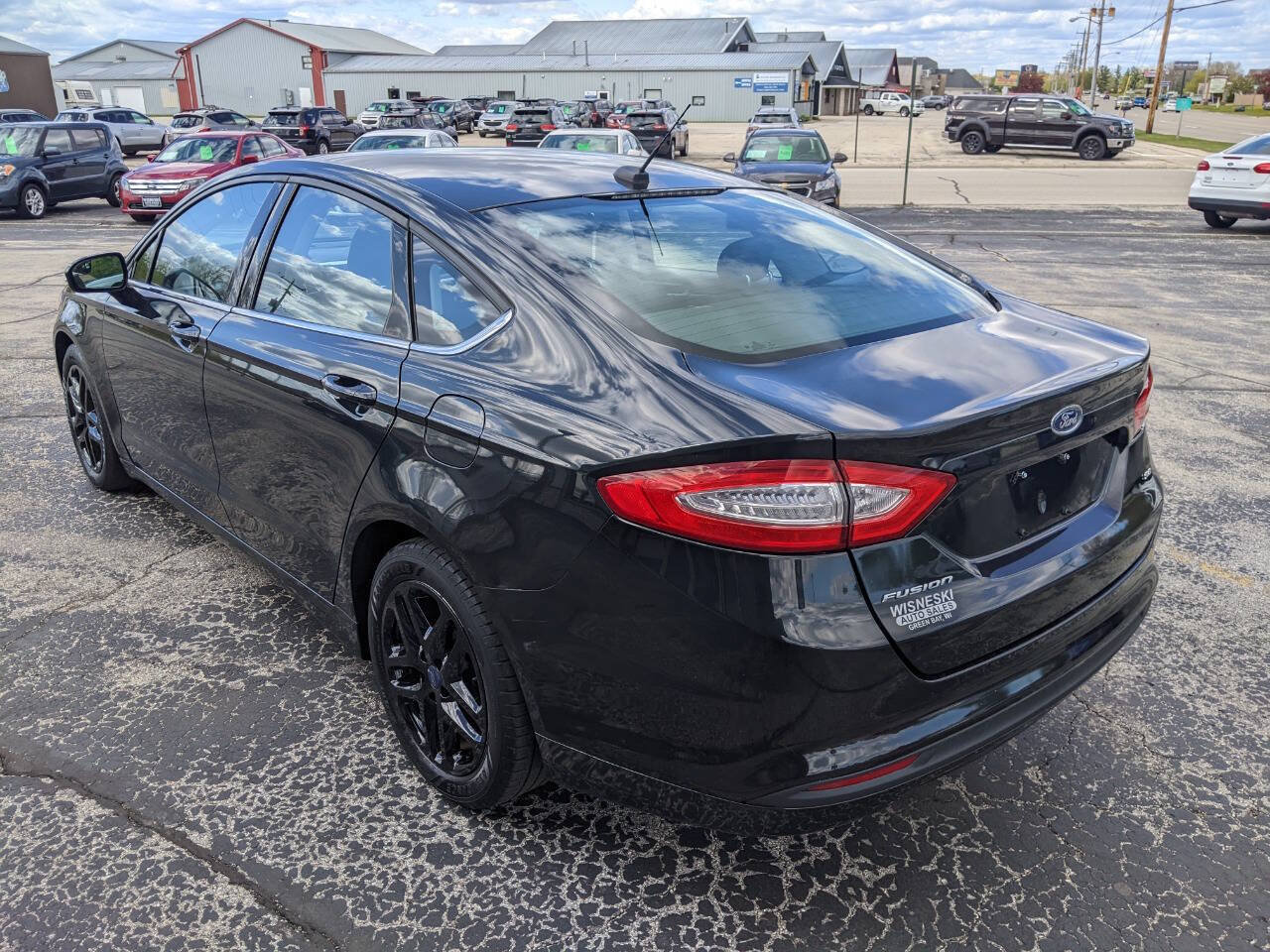Used 2013 Ford Fusion SE FWD image 5