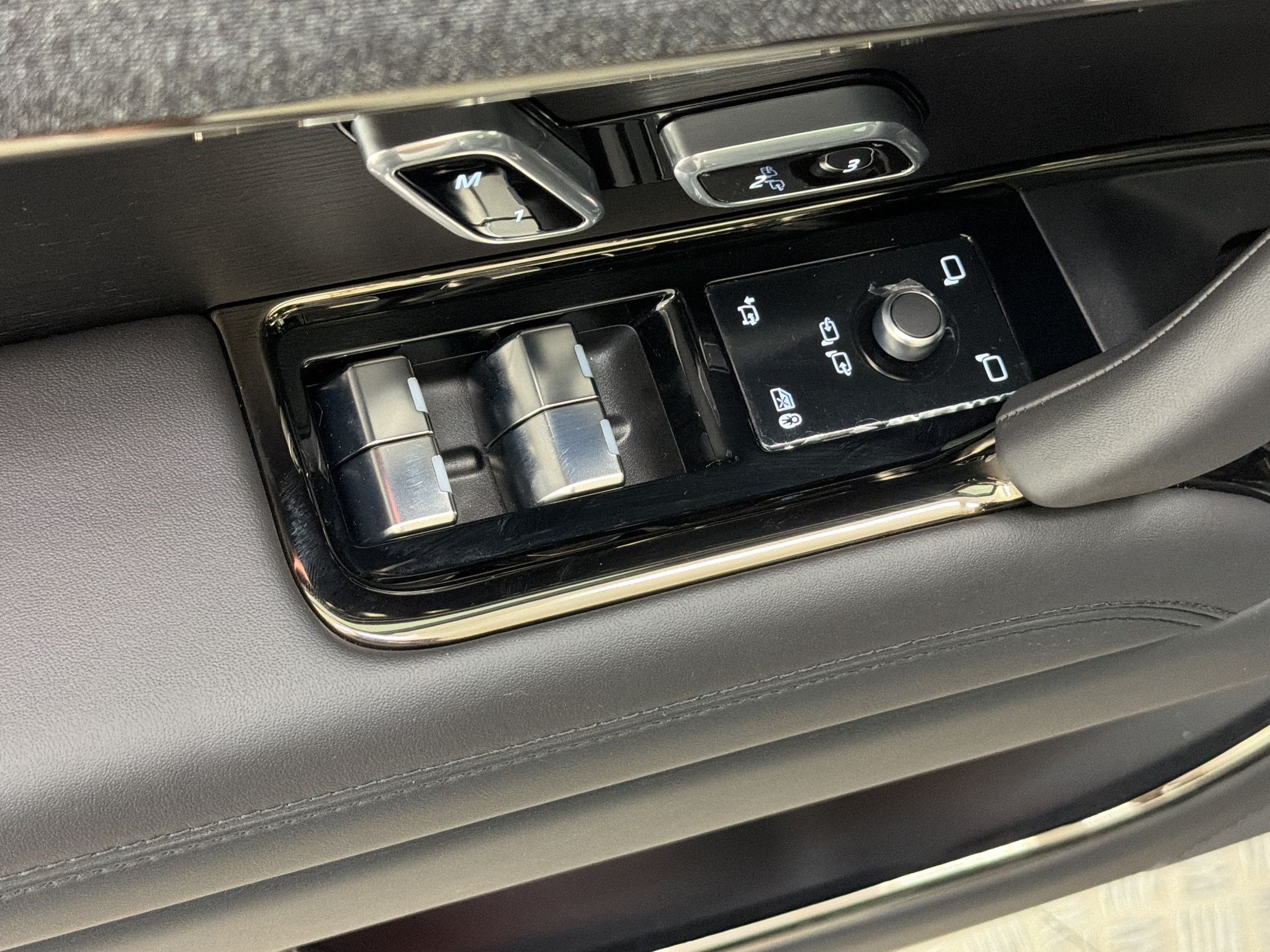 New 2026 Land Rover Range Rover Sport Dynamic SE AWD/4WD image 26