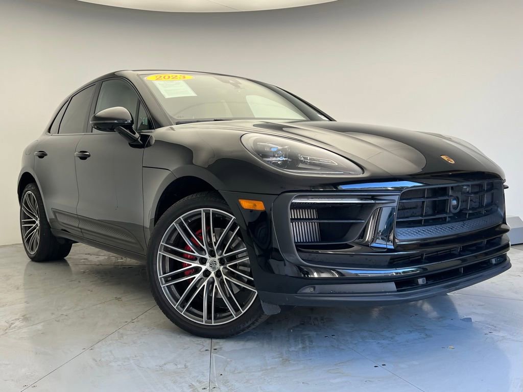 Certified 2023 Porsche Macan S AWD/4WD image 24
