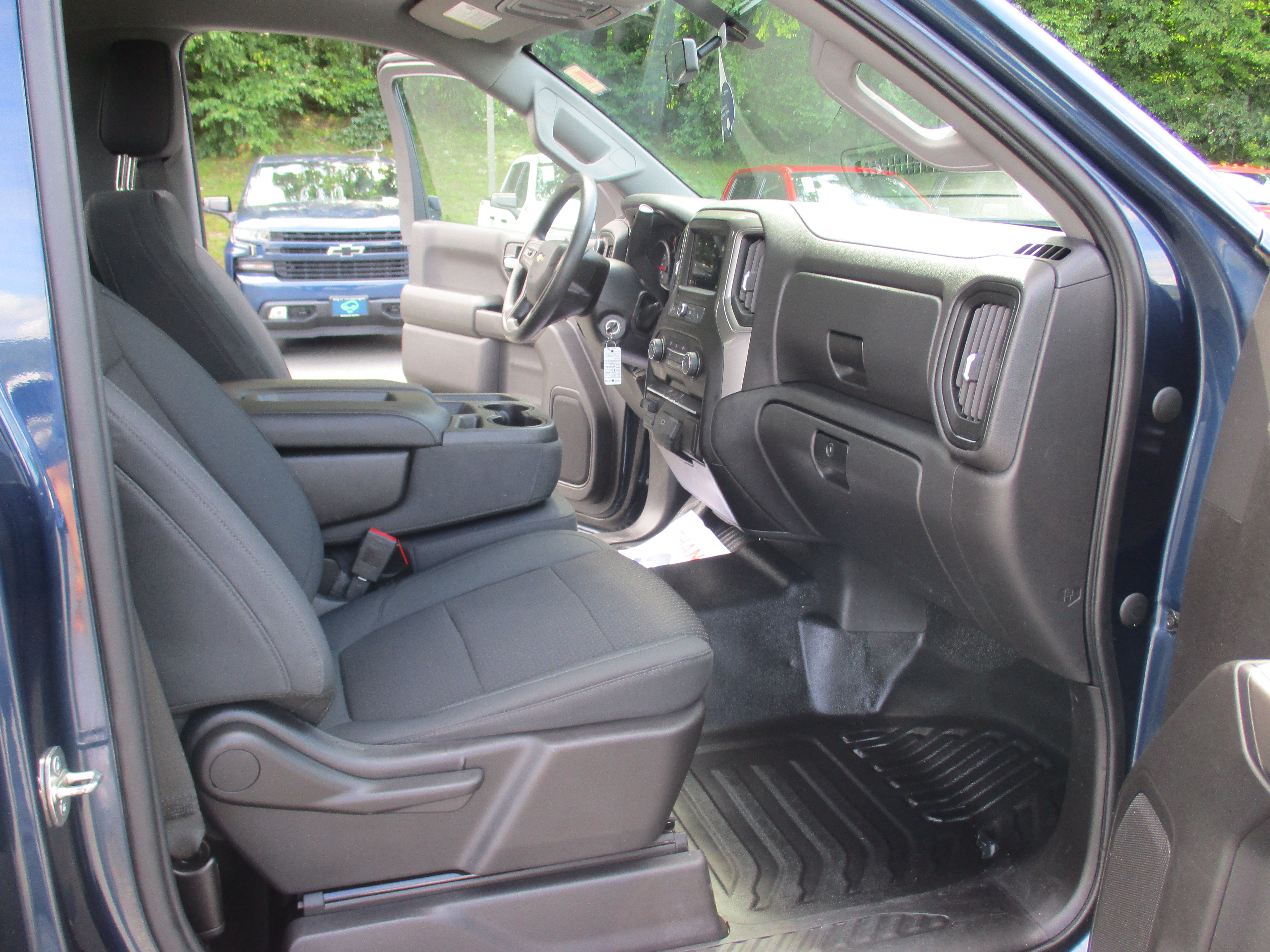 Used 2019 Chevrolet Silverado 1500 W/T w/ WT Convenience Package AWD/4WD image 12