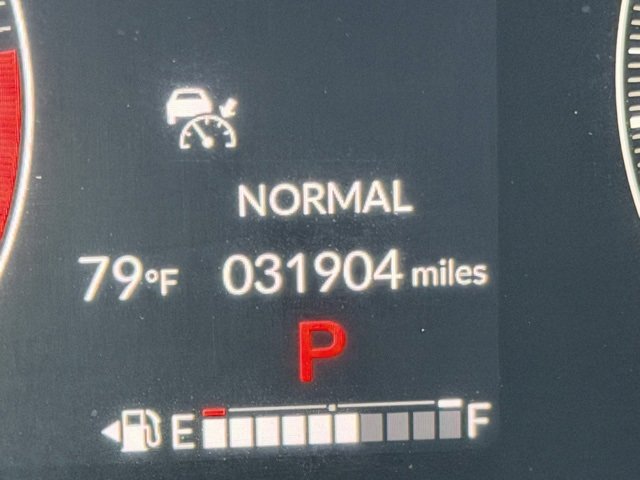 Used 2024 Honda Pilot Touring image 3