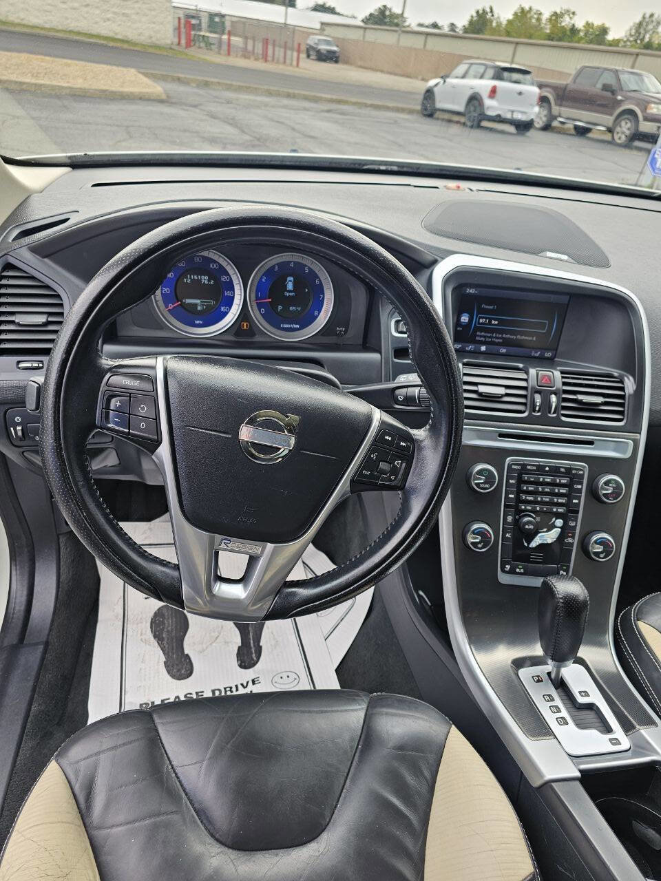 Used 2012 Volvo XC60 T6 R-Design image 13