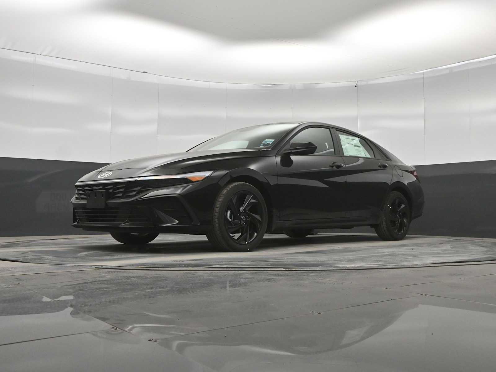 New 2026 Hyundai Elantra Sport FWD image 35