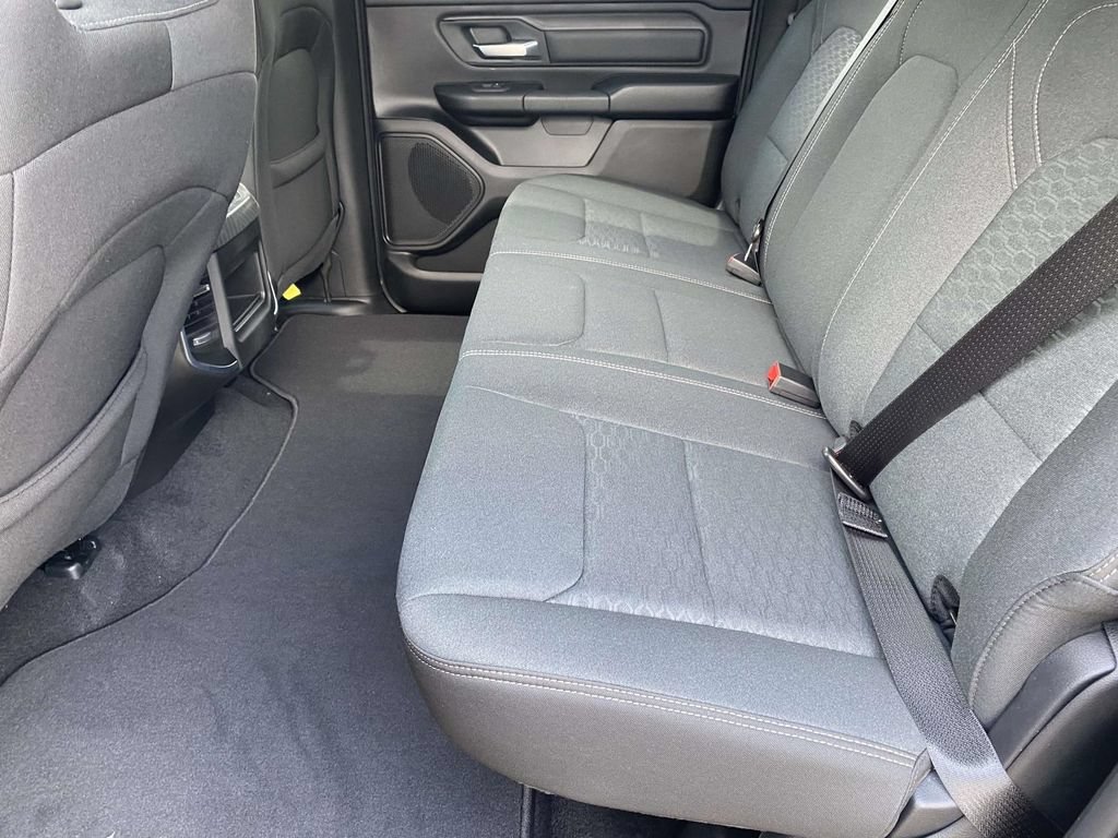 New 2026 RAM 1500 Express AWD/4WD image 10