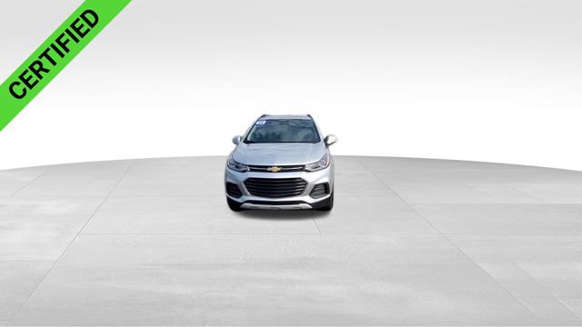 Used 2022 Chevrolet Trax LT w/ LT Convenience Package image 4