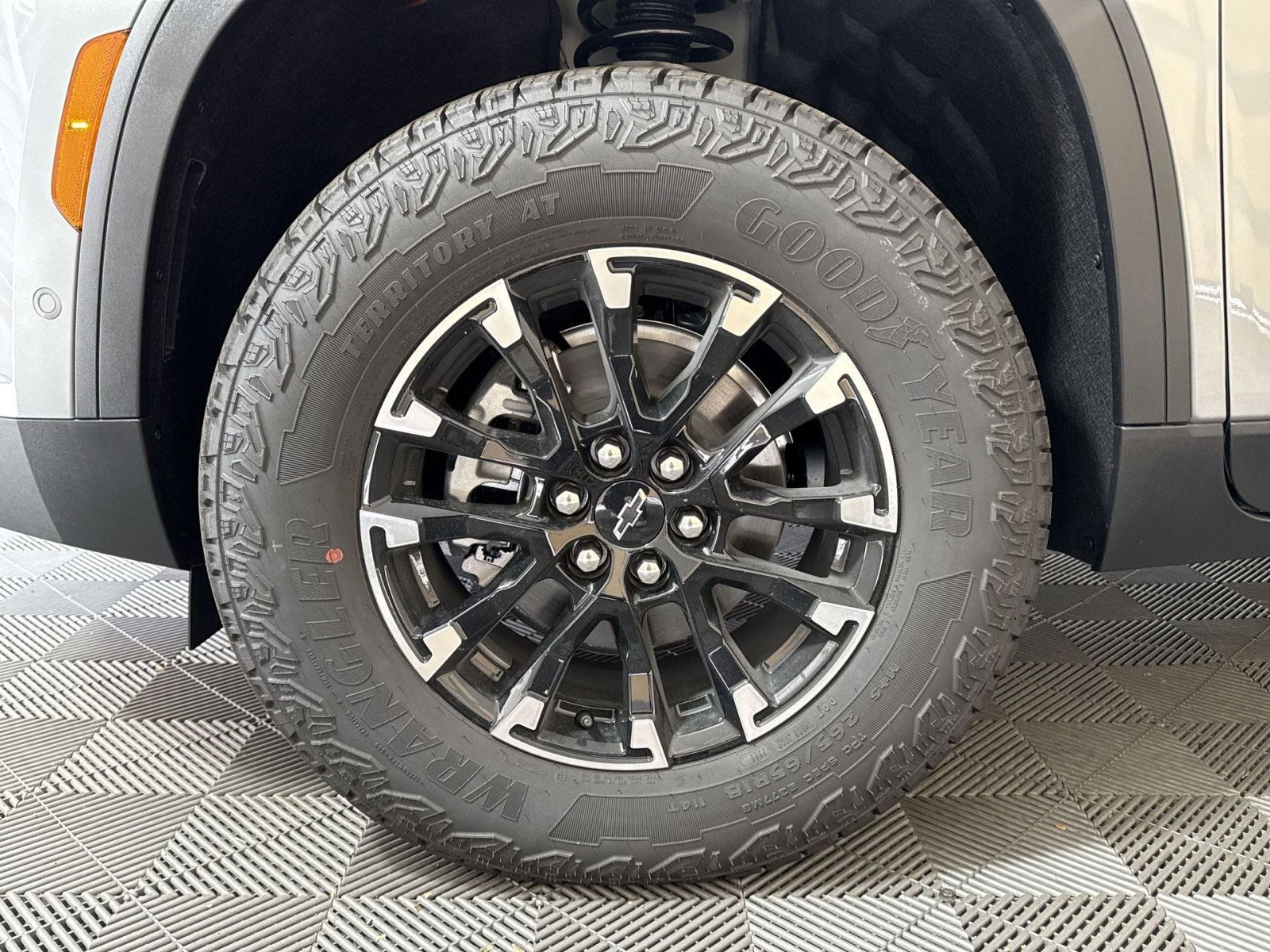 New 2026 Chevrolet Traverse Z71 w/ Enhanced Driving Package image 12