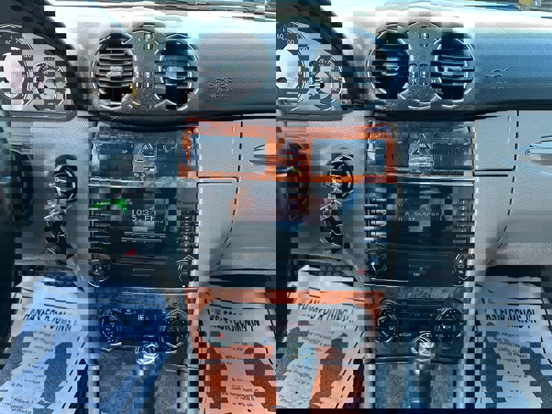 Used 2009 Mercedes-Benz CLK 350 Coupe image 19