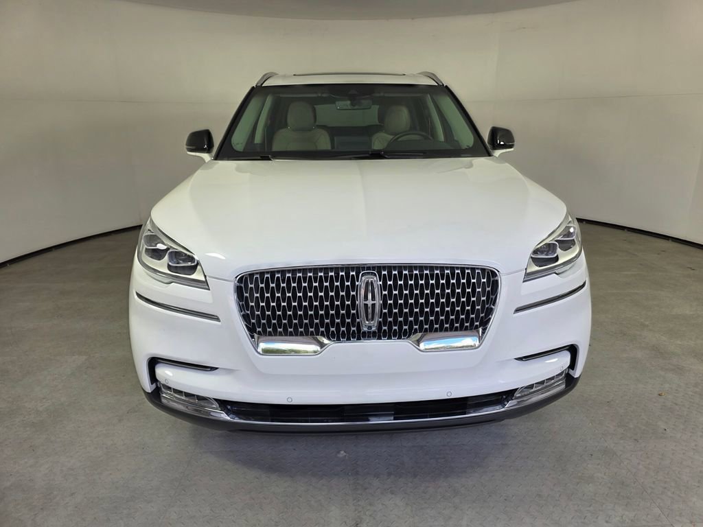 Used 2024 Lincoln Aviator Reserve w/ Equipment Group 201A image 2