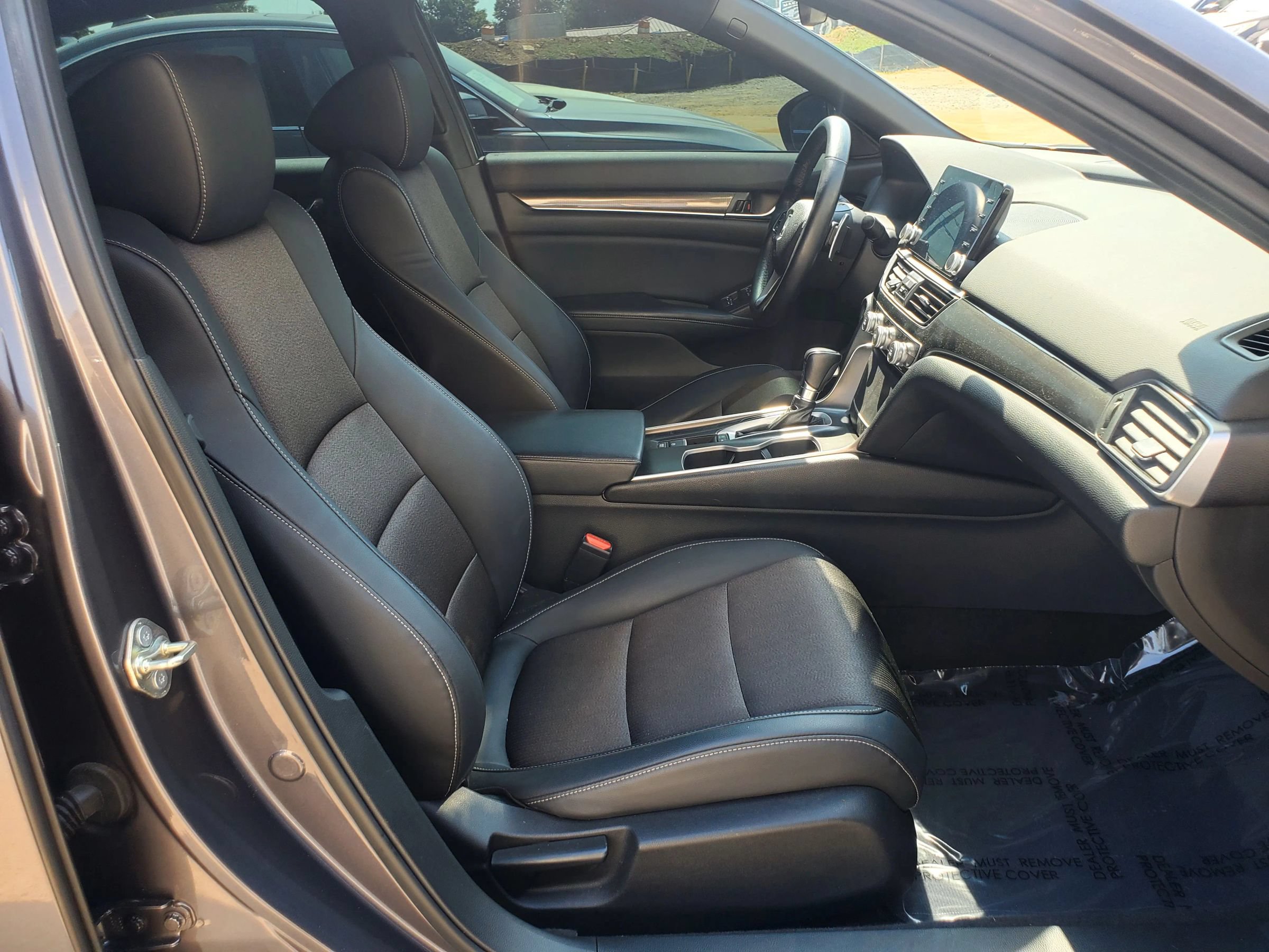 Used 2018 Honda Accord Sport image 25