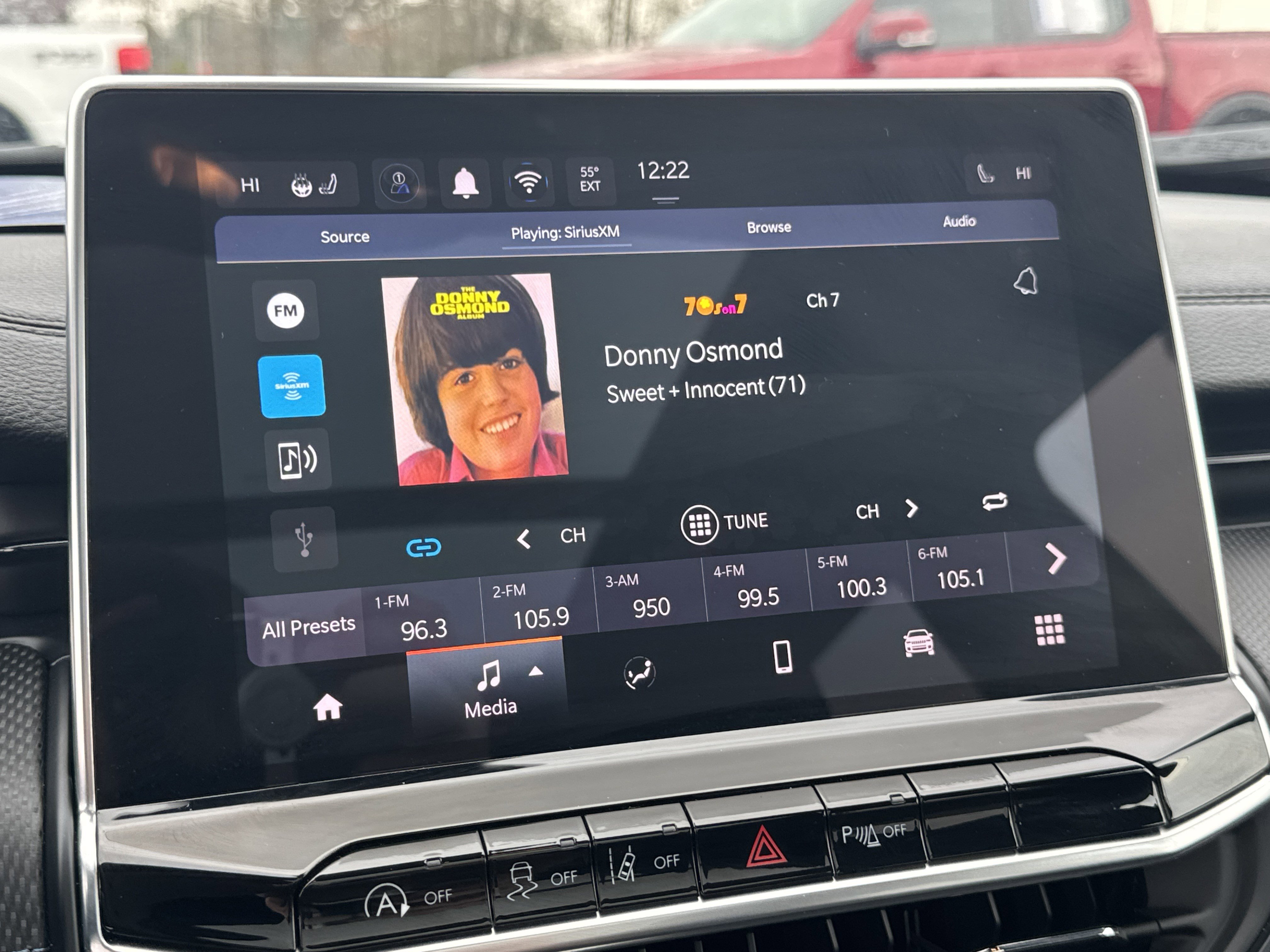 Used 2025 Jeep Compass Limited w/ Sun & Sound Group image 27