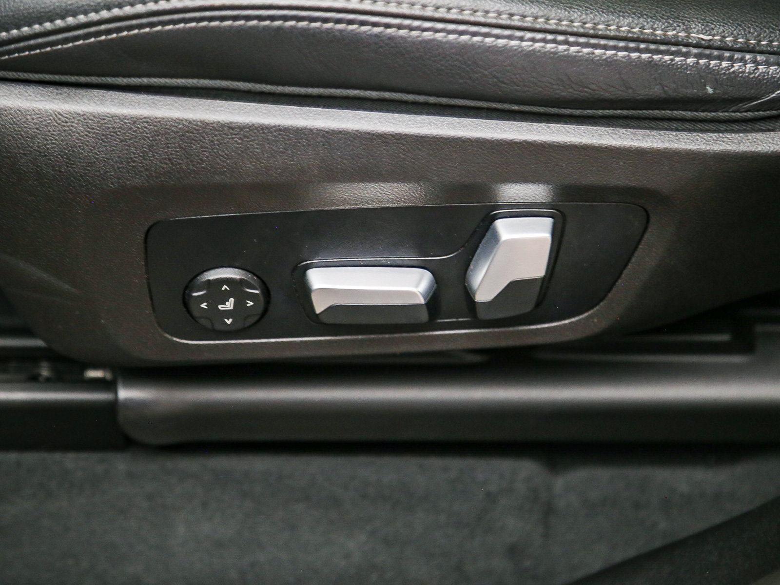 Used 2023 BMW X3 sDrive30i w/ Premium Package RWD image 22