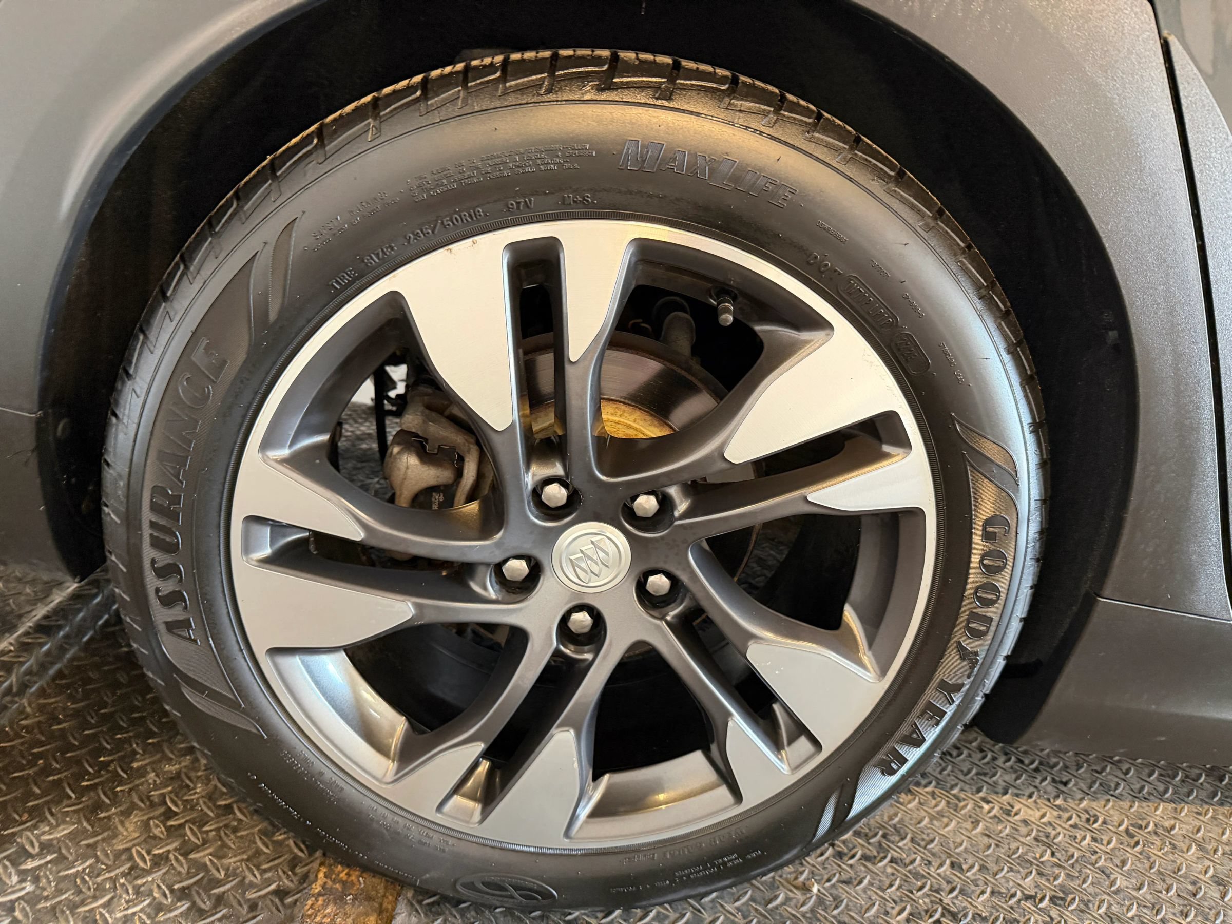 Used 2018 Buick Regal Essence w/ Driver Confidence Package #1 AWD/4WD image 38
