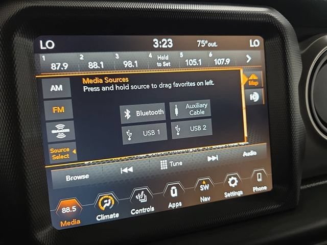 Used 2023 Jeep Gladiator Sport AWD/4WD image 21