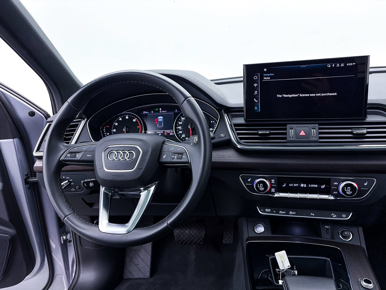 Used 2022 Audi Q5 2.0T Premium w/ Convenience Package AWD/4WD image 4