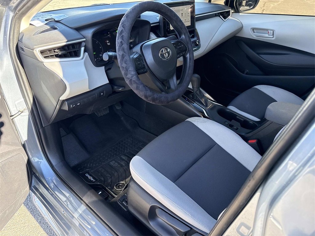 Used 2024 Toyota Corolla LE image 9