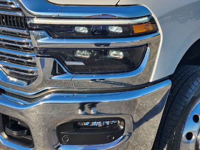 Used 2026 RAM 3500 Laramie AWD/4WD image 9