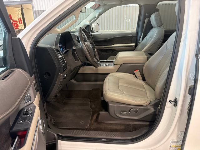 Used 2018 Ford Expedition Limited w/ Equipment Group 301A AWD/4WD image 19