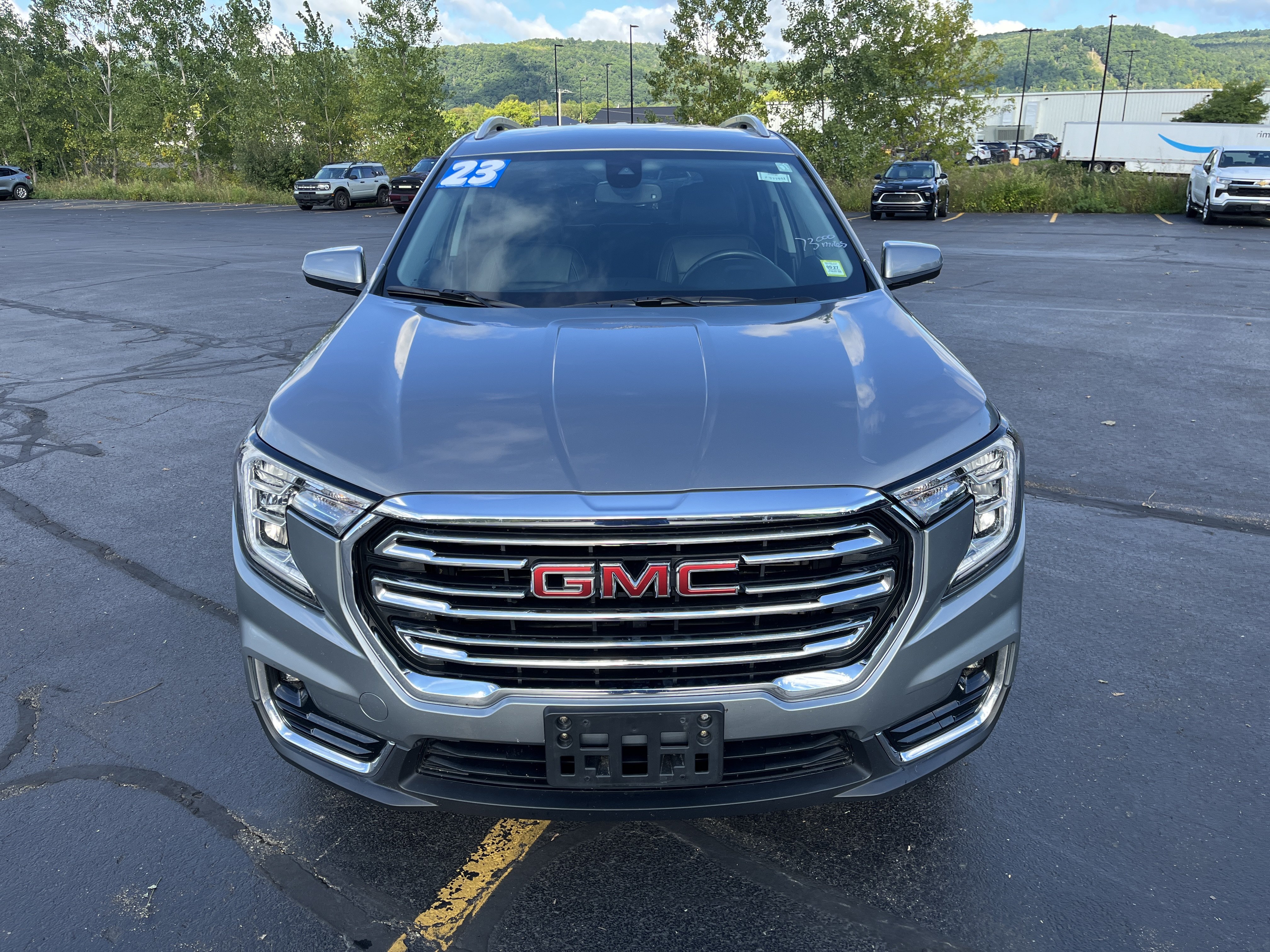 Used 2023 GMC Terrain SLT AWD/4WD image 2