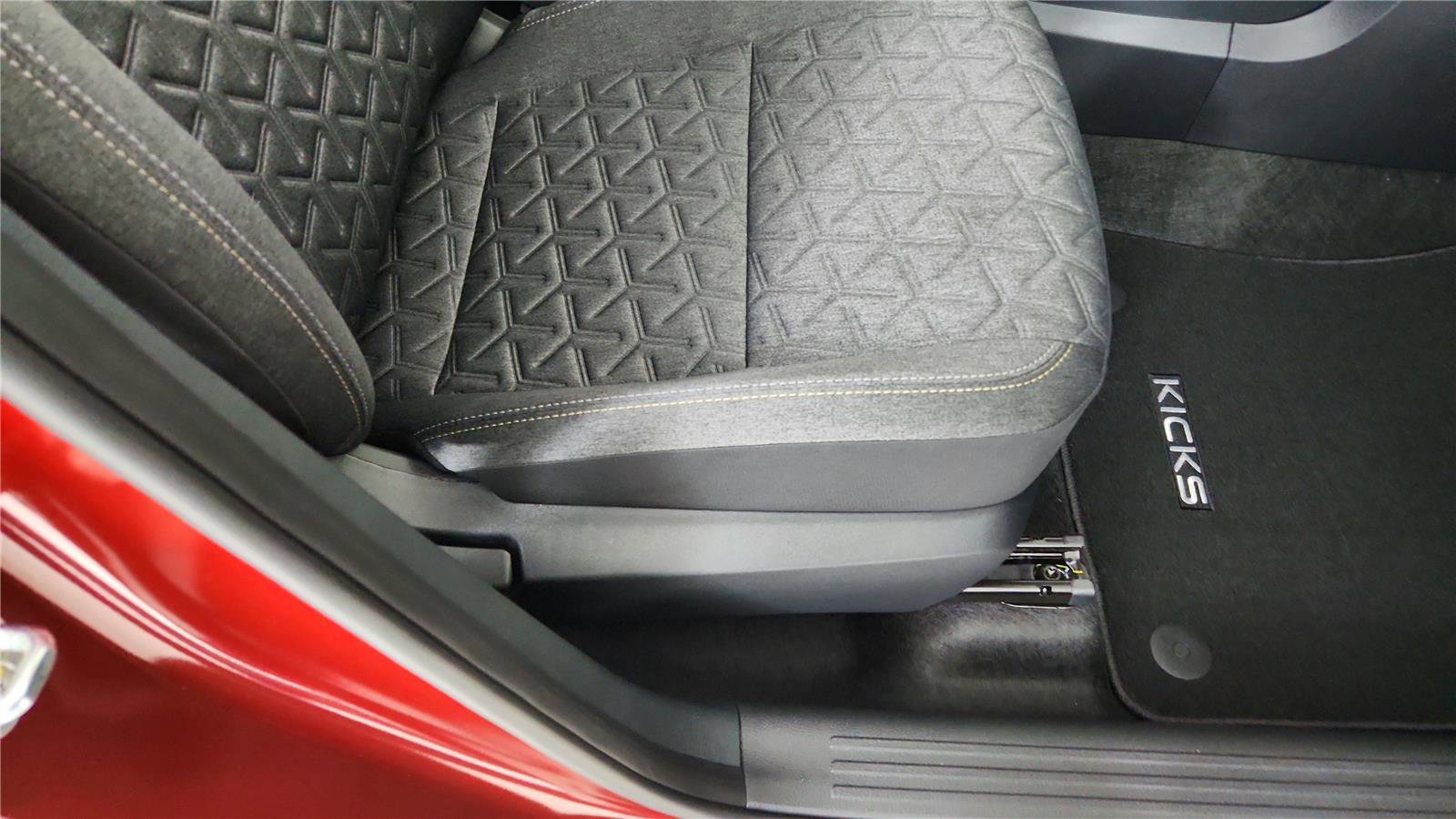 New 2026 Nissan Kicks SV w/ Charging Package image 26