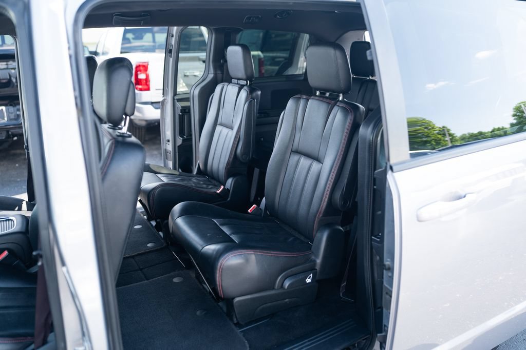 Used 2020 Dodge Grand Caravan GT FWD image 16