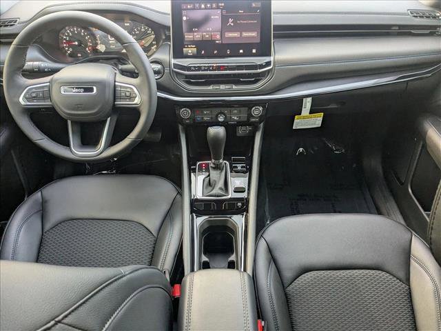 New 2026 Jeep Compass Latitude image 14