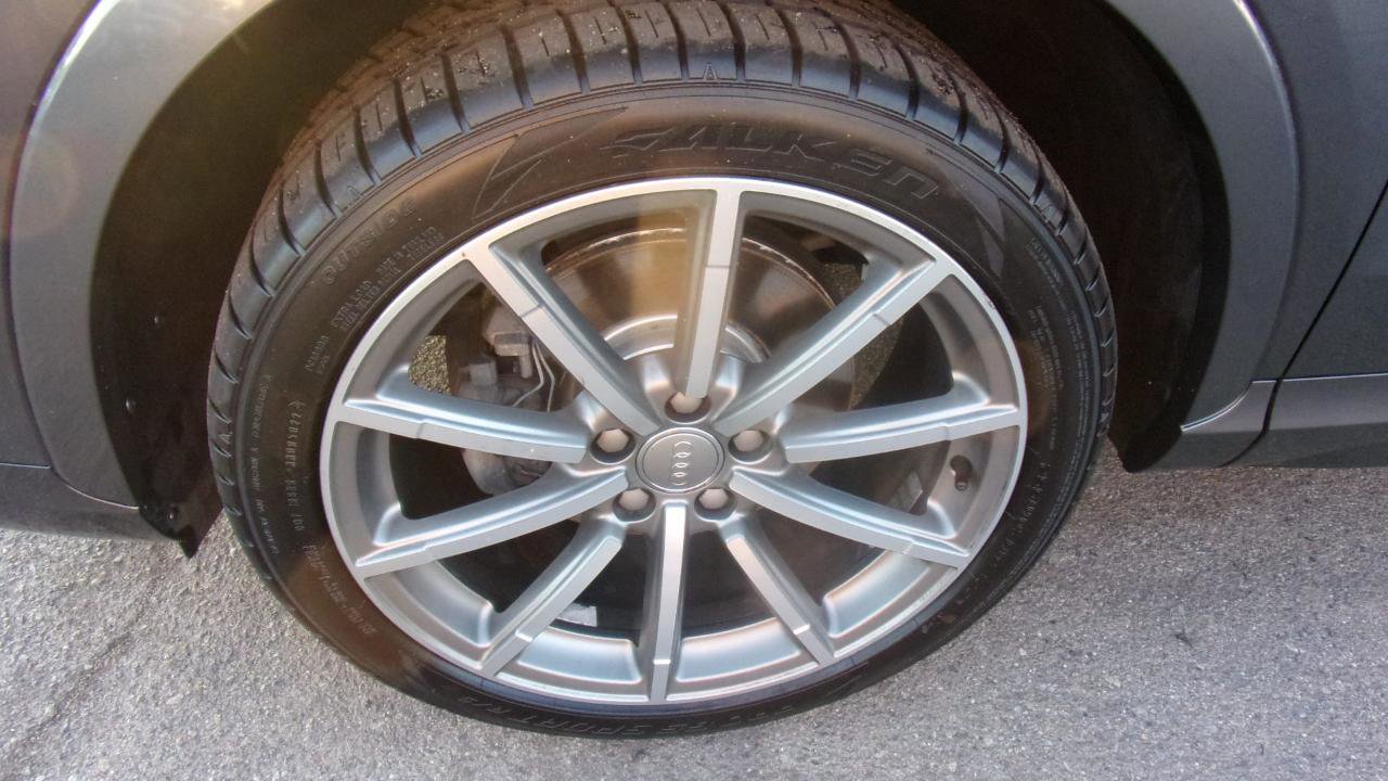 Used 2018 Audi Q3 2.0T Premium Plus w/ Premium Plus Package AWD/4WD image 4