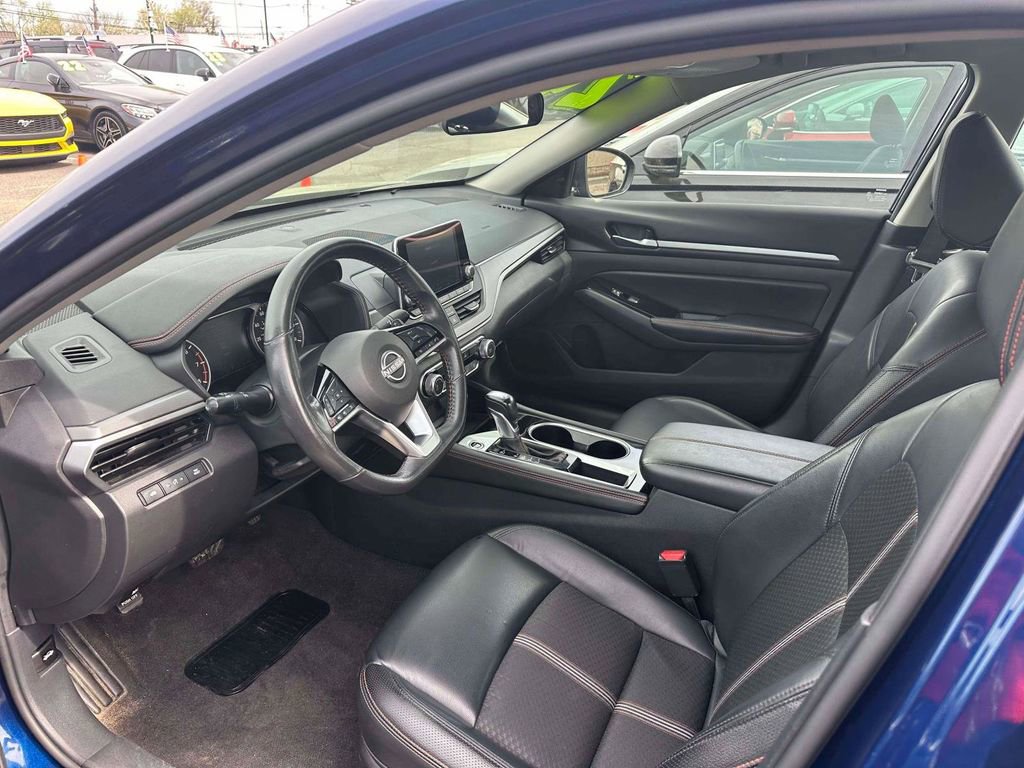 Used 2024 Nissan Altima 2.5 SR image 14